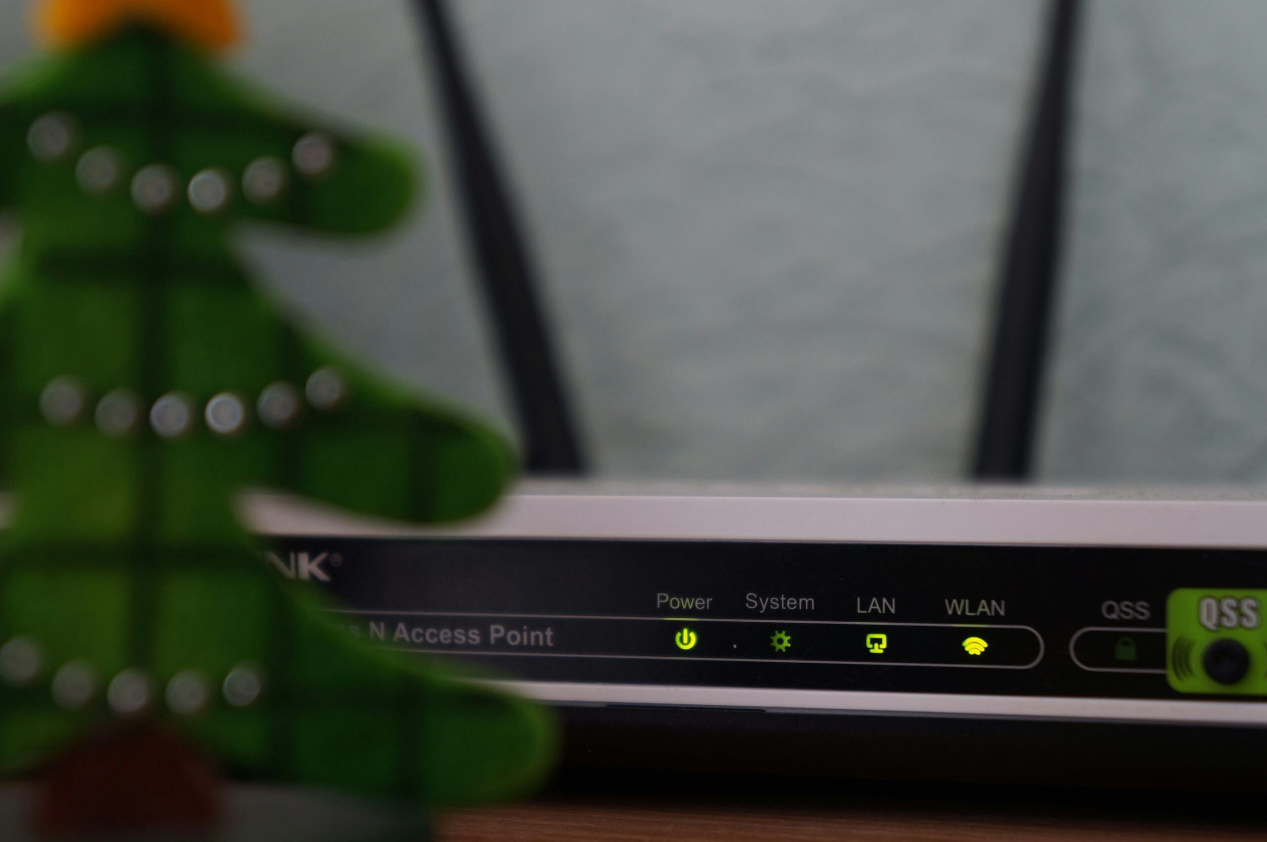 Your Router Is Faster Than Your Internet, and That’s Not the Whole Story
